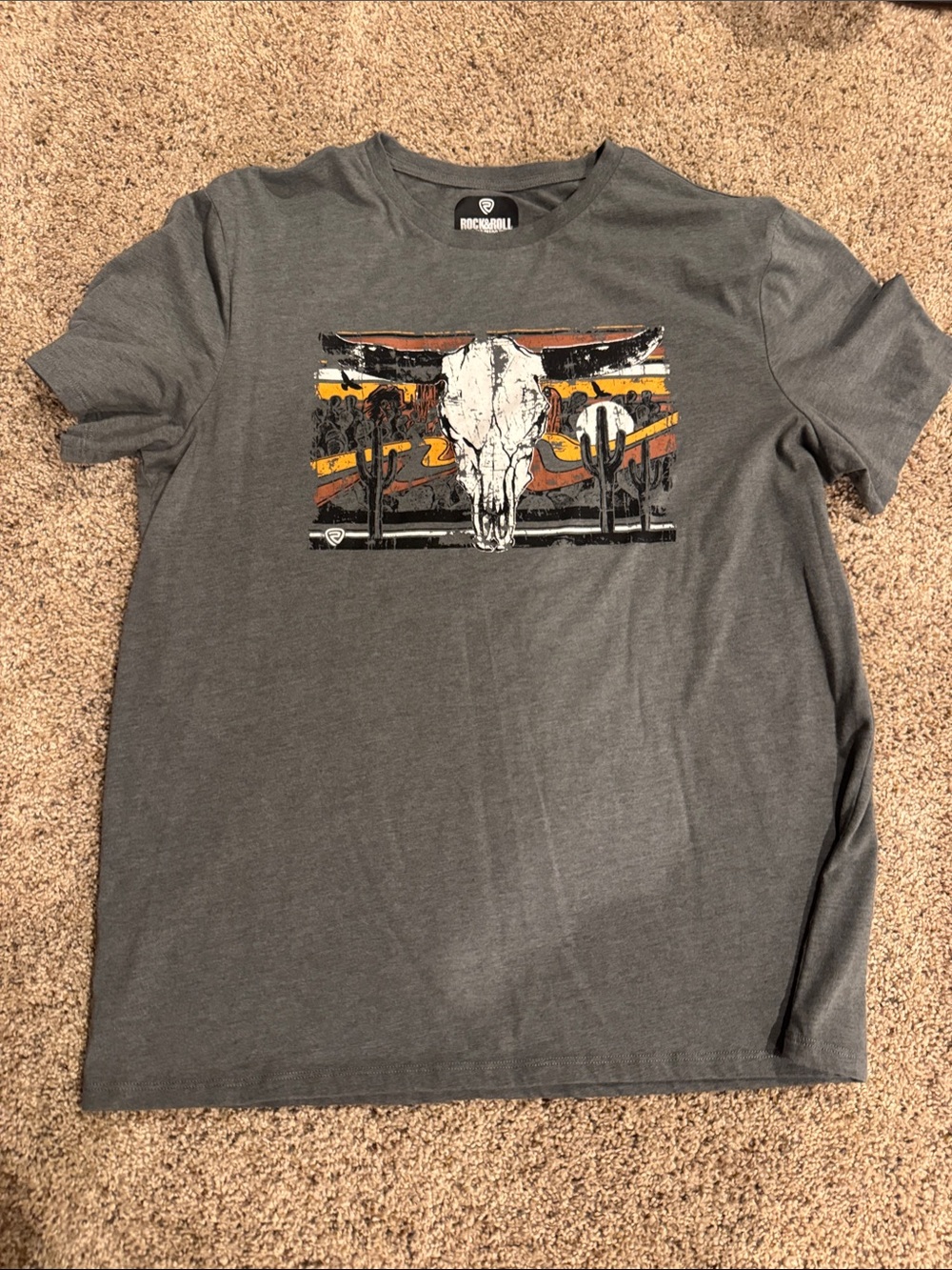Women’s Gray Graphic Tee - Desert Skull